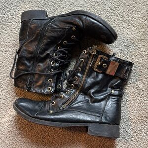 Black zip up combat boots, women’s size 7.5